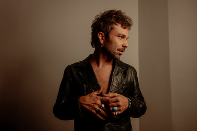 Aquí Eric Griso, guitarrista, compositor, anteriormente 50% de Arnau Griso y ahora voz principal en mi nuevo proyecto GRISO