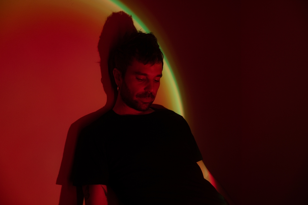 GRISO lanza Lunático, su primer disco en solitario: un viaje musical lleno de contrastes